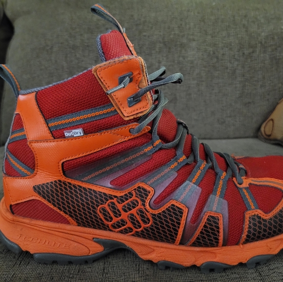 Men's Red and Orange Hiking Boots - Picture 8 of 12